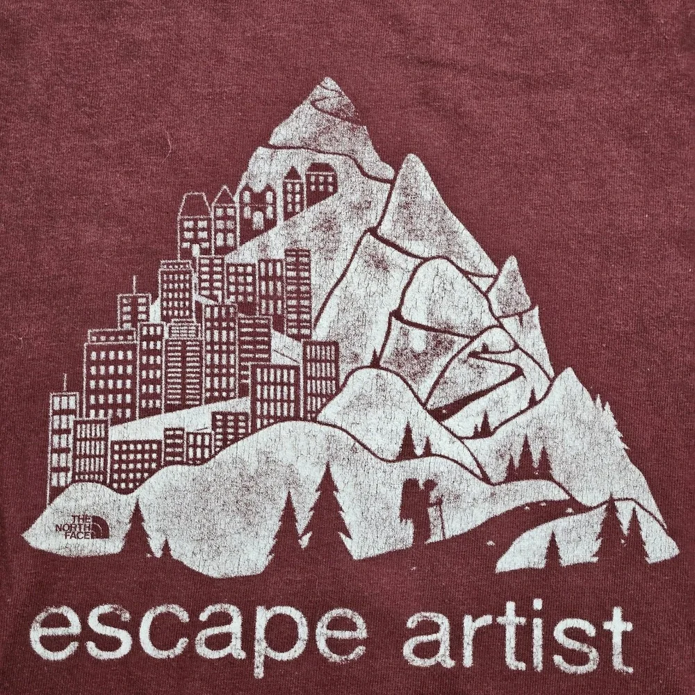The North Face Graphic Tee Mens XL Burgundy Escape‎ Artist Mountain Short Sleeve